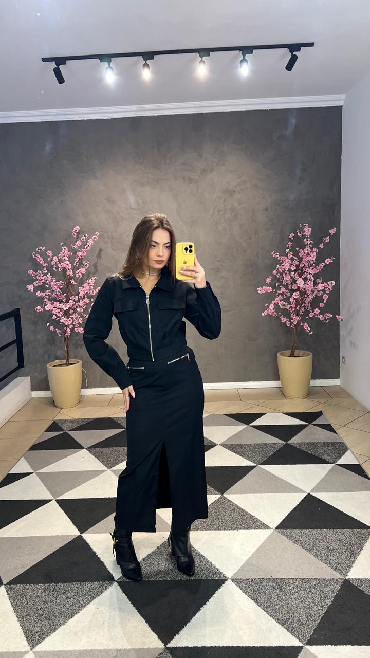 Conjunto Saia e Jaqueta