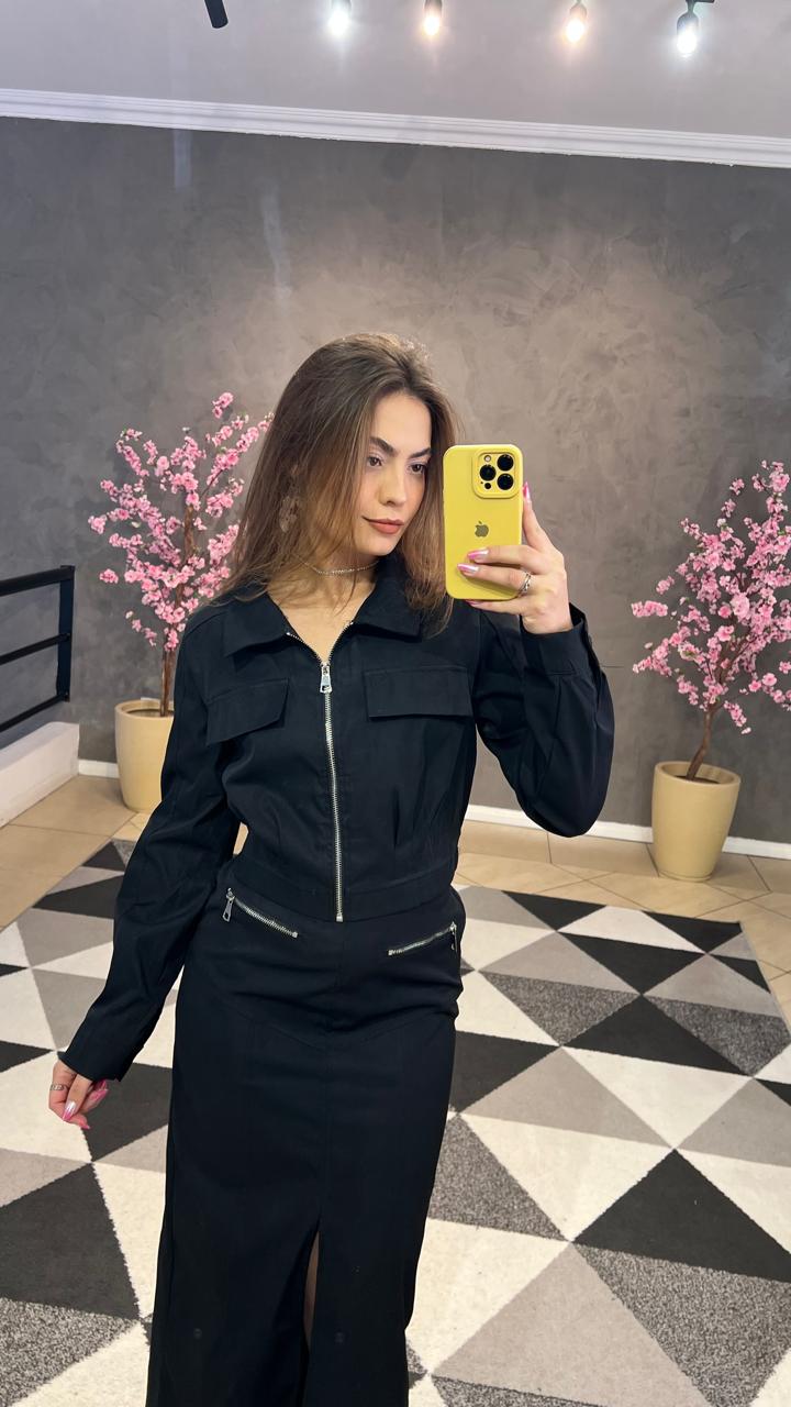 Conjunto Saia e Jaqueta